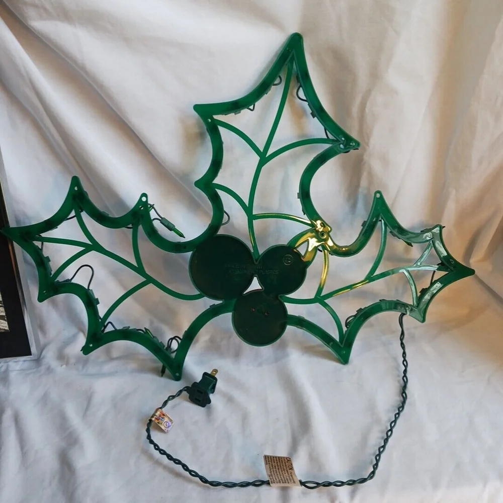 Vintage Christmas Holly Lighted Holiday Decor